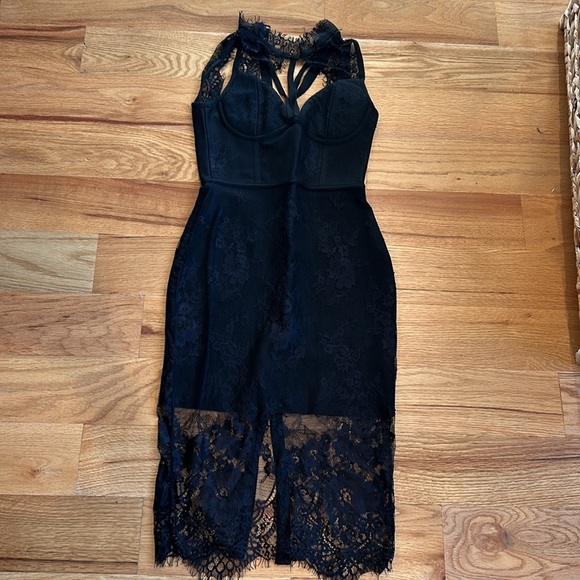 Corset Lace Body Con Dress - Picture 4 of 7